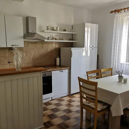 Διαμέρισμα Kalavojna Rakalj