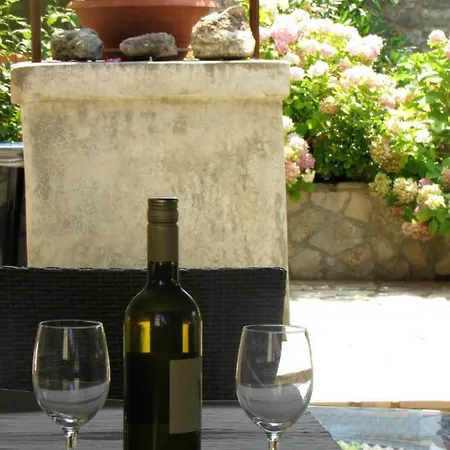 Kalavojna Διαμέρισμα *