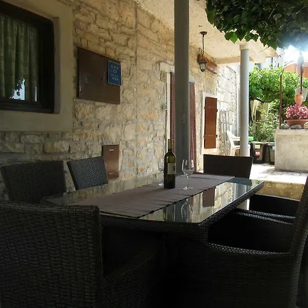 Kalavojna Διαμέρισμα Rakalj